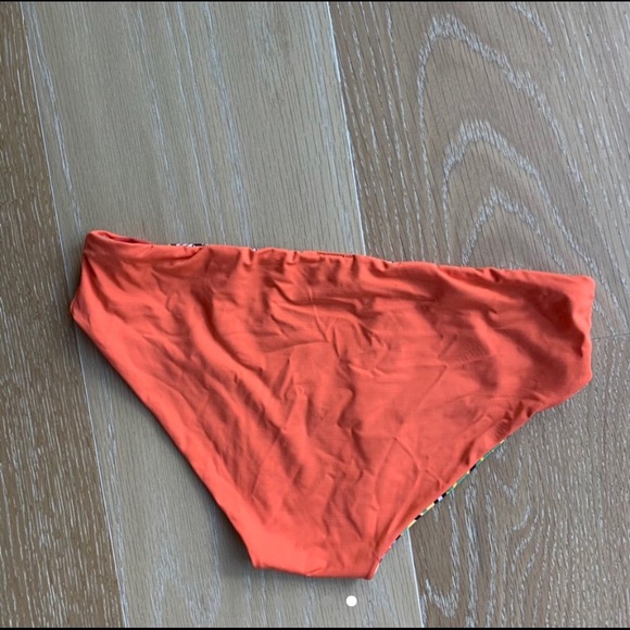 Reversible San Lorenzo  bikini bottoms 
RETAIL $70 - Picture 4 of 4
